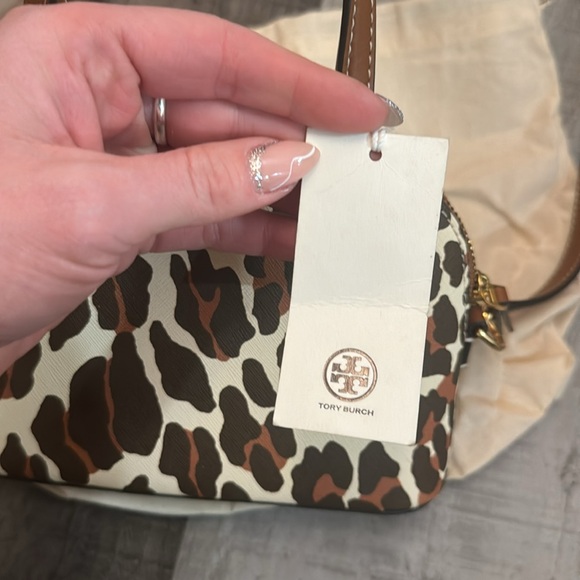 Tory Burch Emerson Printed Leopard Crossbody w/ Dust Bag Brand New - Picture 8 of 9